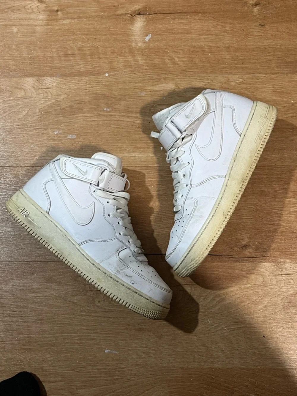 Nike White High-Top Sneakers - Picture 3 of 4